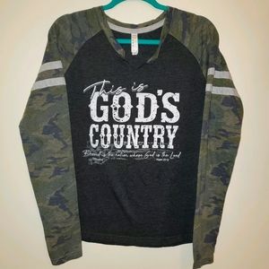 Live and Tell "This is God's Country" Long Sleeve Graphic Tee 282